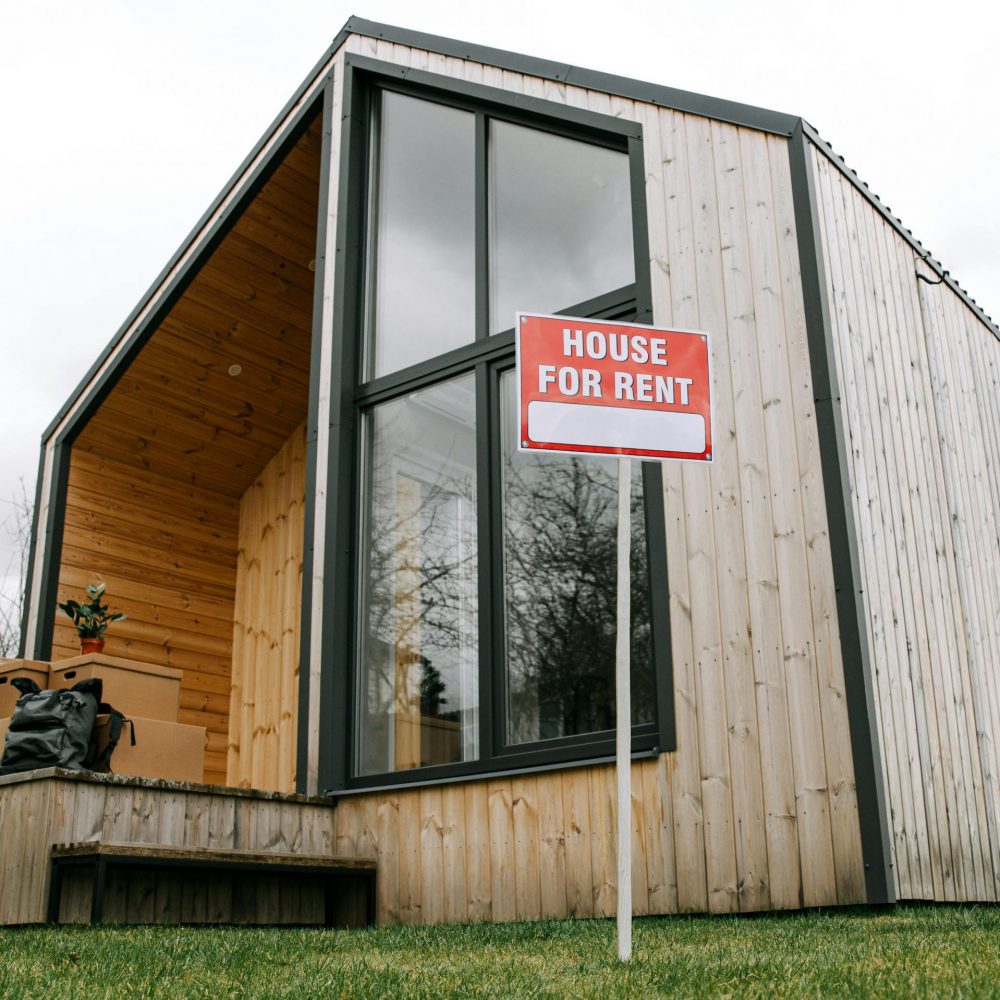 pexels-ivan-samkov-8963083